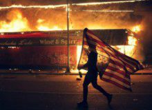 نظام کمونیستی فروپاشید و نظام لیبرالیستی در شُرف فروپاشی است