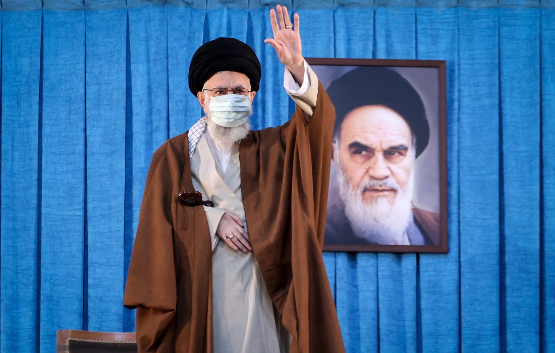 امروز مسئله‌ی فلسطین، مسئله‌ی اوّل جهان اسلام محسوب میشود. امروز فلسطین در کانون توجّه ملّتهای مسلمان است.