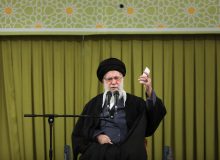 آمریکا می‌خواهد ایران را ببلعد، ملّت رشید ایران و جمهوری اسلامی مانع است