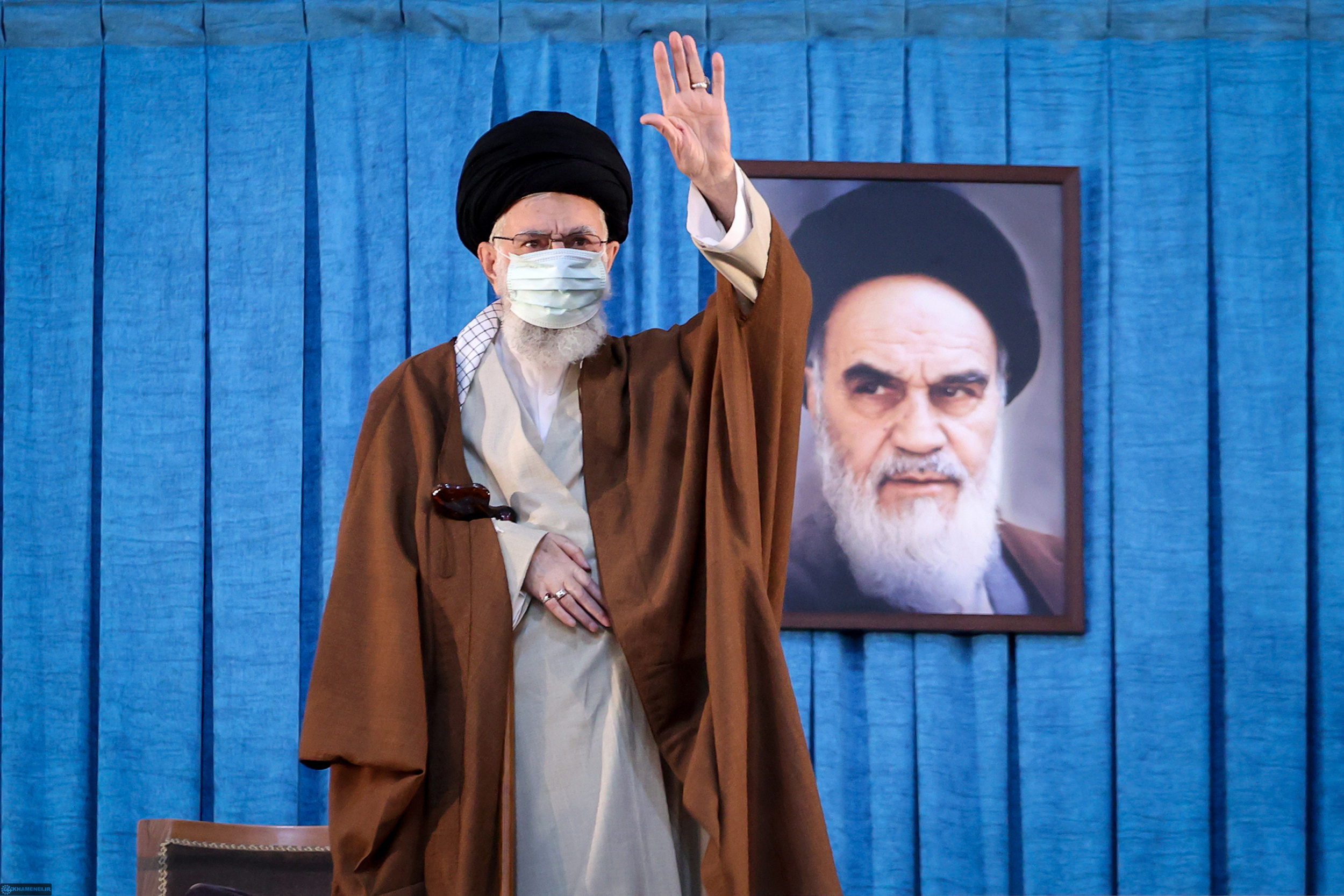 امروز مسئله‌ی فلسطین، مسئله‌ی اوّل جهان اسلام محسوب میشود. امروز فلسطین در کانون توجّه ملّتهای مسلمان است.