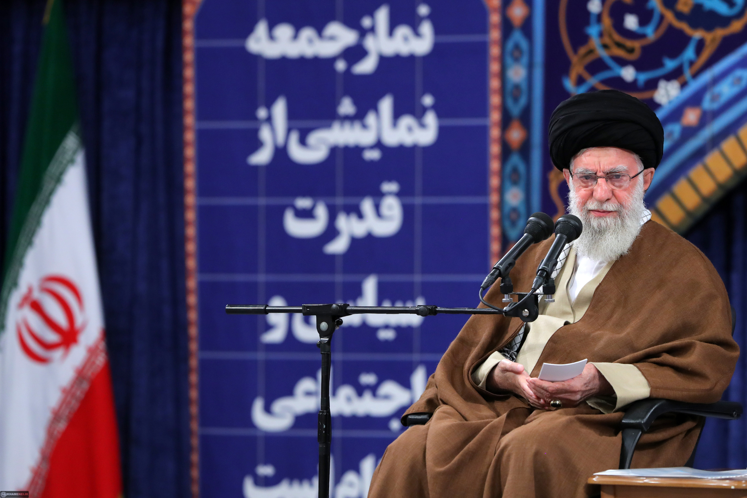 در قضیّه‌ی غزّه، انسان دست خدا را مشاهده می‌کند