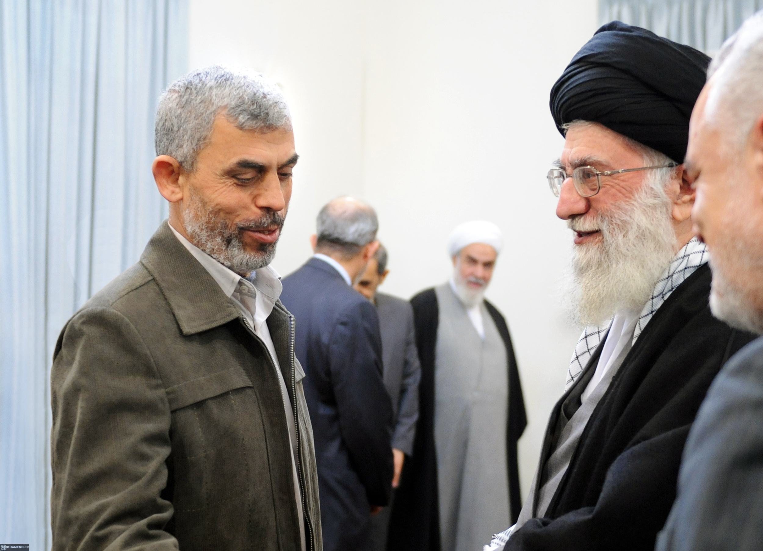 پیام رهبر انقلاب اسلامی در پی شهادت مجاهد قهرمان، فرمانده «یحیی السنوار»