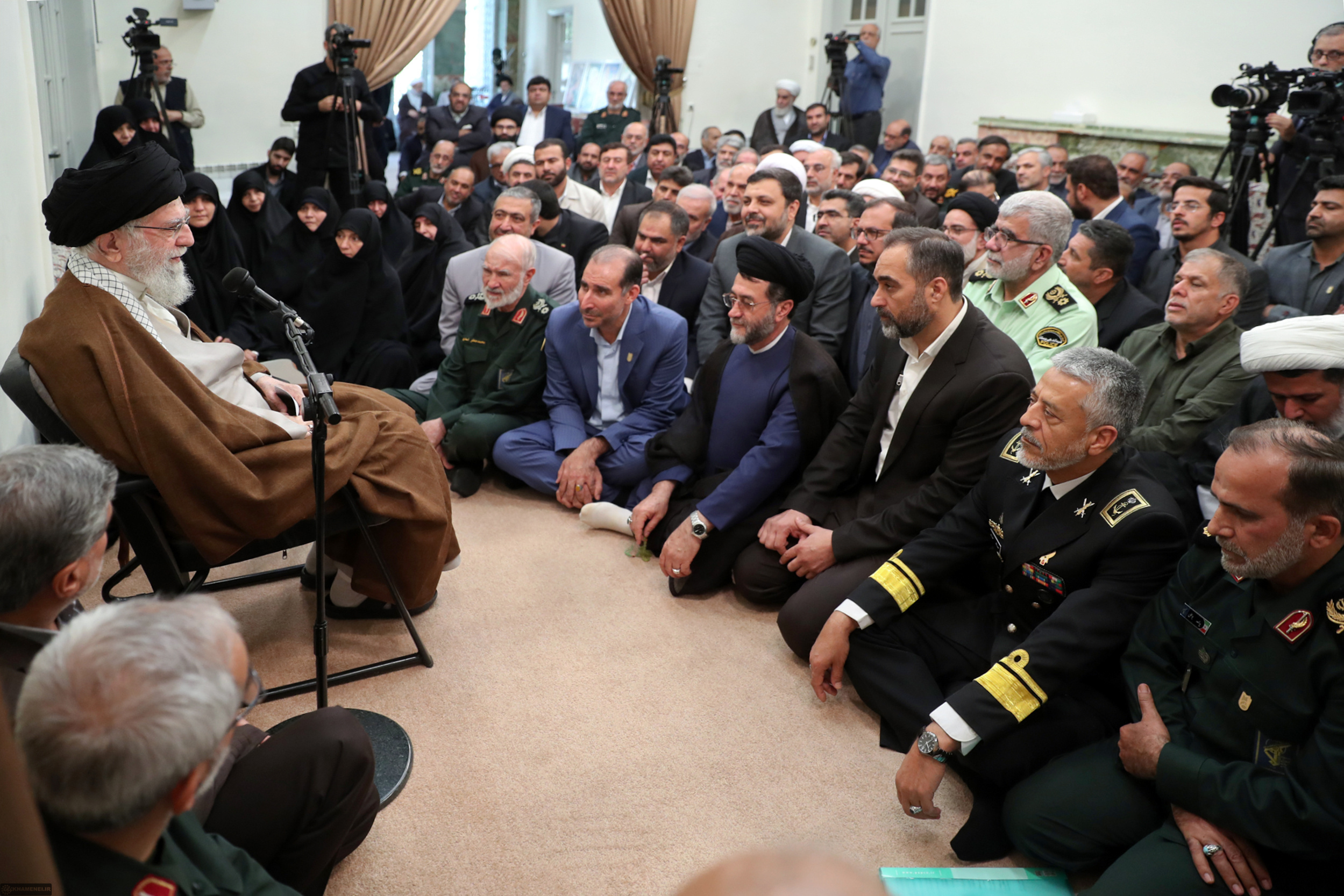 در صفآرایی جبهه مقاومت در مقابل جبهه شرارت، به توفیق الهی، پیروزی از آنِ مقاومت است